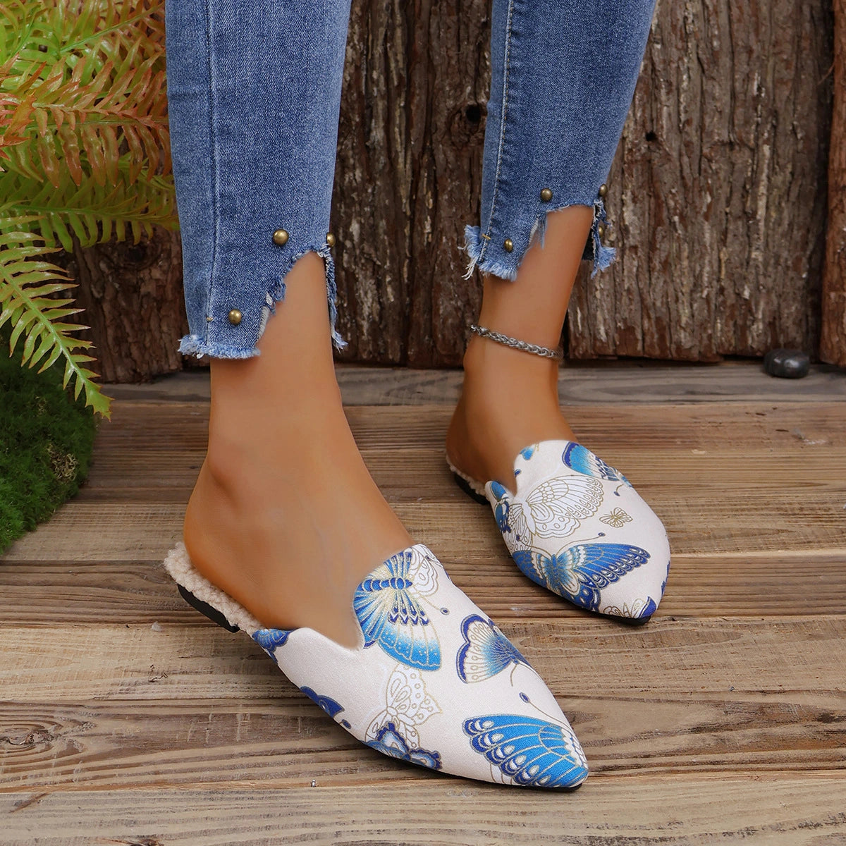 Vintage Embroidered Fabric Slippers