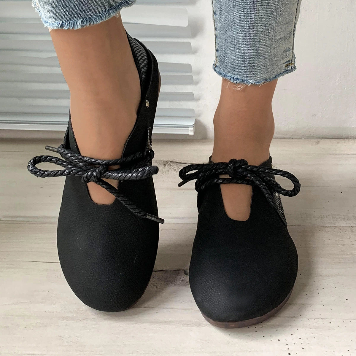 Retro Lace Up Color Block Shoes