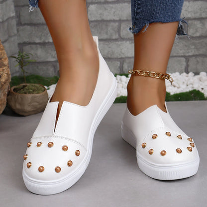 Retro Style Rivet V Neck Shoes