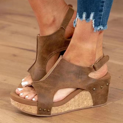 Wedge Fish Toe Platform Stud Sandals